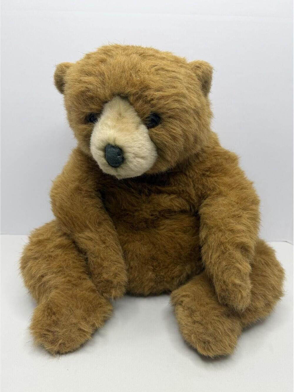1982 Avanti Wallace Berrie 14" Brown Teddy Stuff Bear Cuddly Sitting Plush